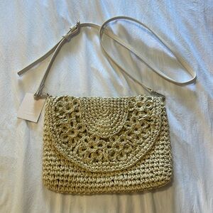 Crochet look crossbody